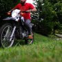 Motorcycle H9/H11 LED Fanless Headlight Conversion Bulb with Internal Driver - 2,000 Lumens